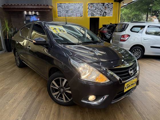 NISSAN VERSA 1.6 16V FLEXSTART UNIQUE 4P XTRONIC NISSAN VERSA 1.6 16V FLEXSTART UNIQUE 4P XTRONIC